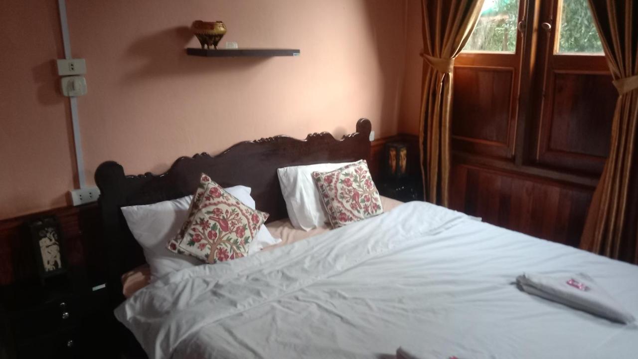 Pukyo Bed And Breakfast Belgian Lao Ban Nangoy Exterior photo