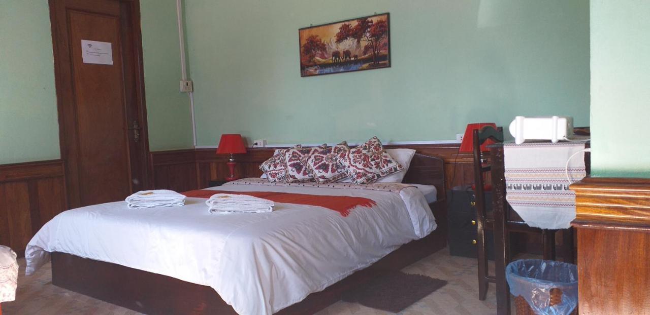 Pukyo Bed And Breakfast Belgian Lao Ban Nangoy Exterior photo